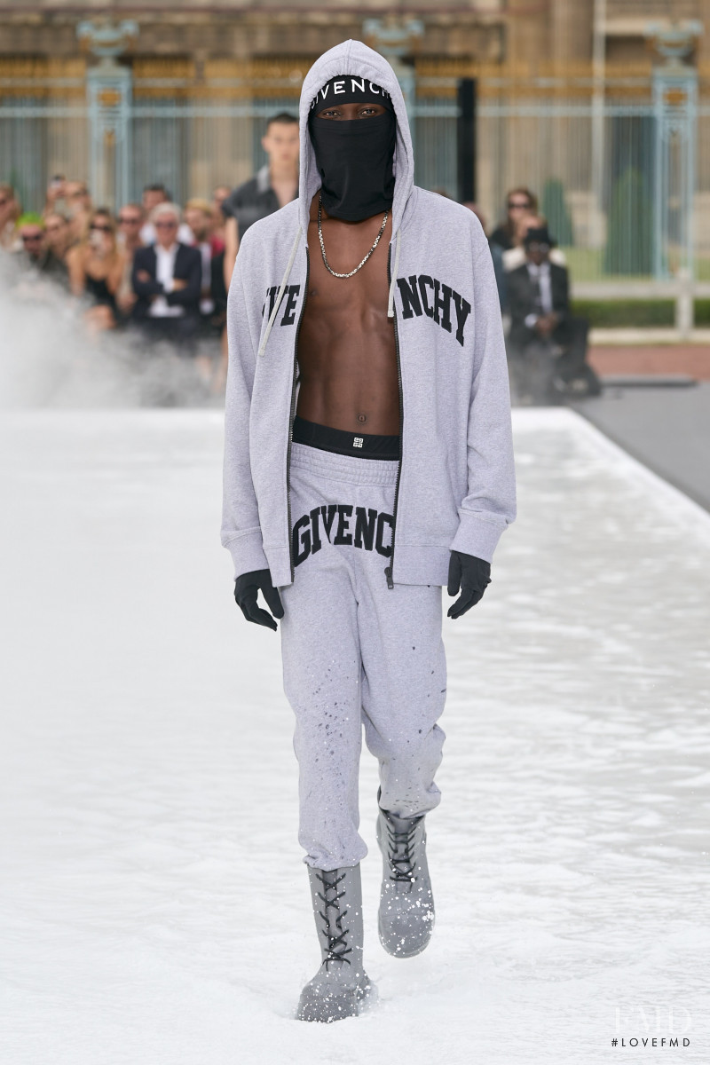 Givenchy fashion show for Spring/Summer 2023