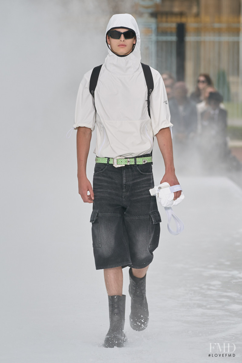 Givenchy fashion show for Spring/Summer 2023