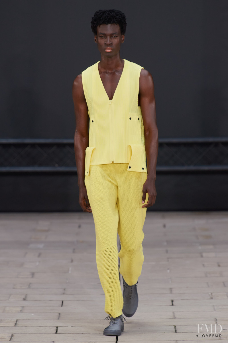 Homme Plissé Issey Miyake fashion show for Spring/Summer 2023