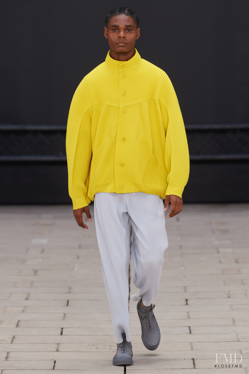 Homme Plissé Issey Miyake fashion show for Spring/Summer 2023