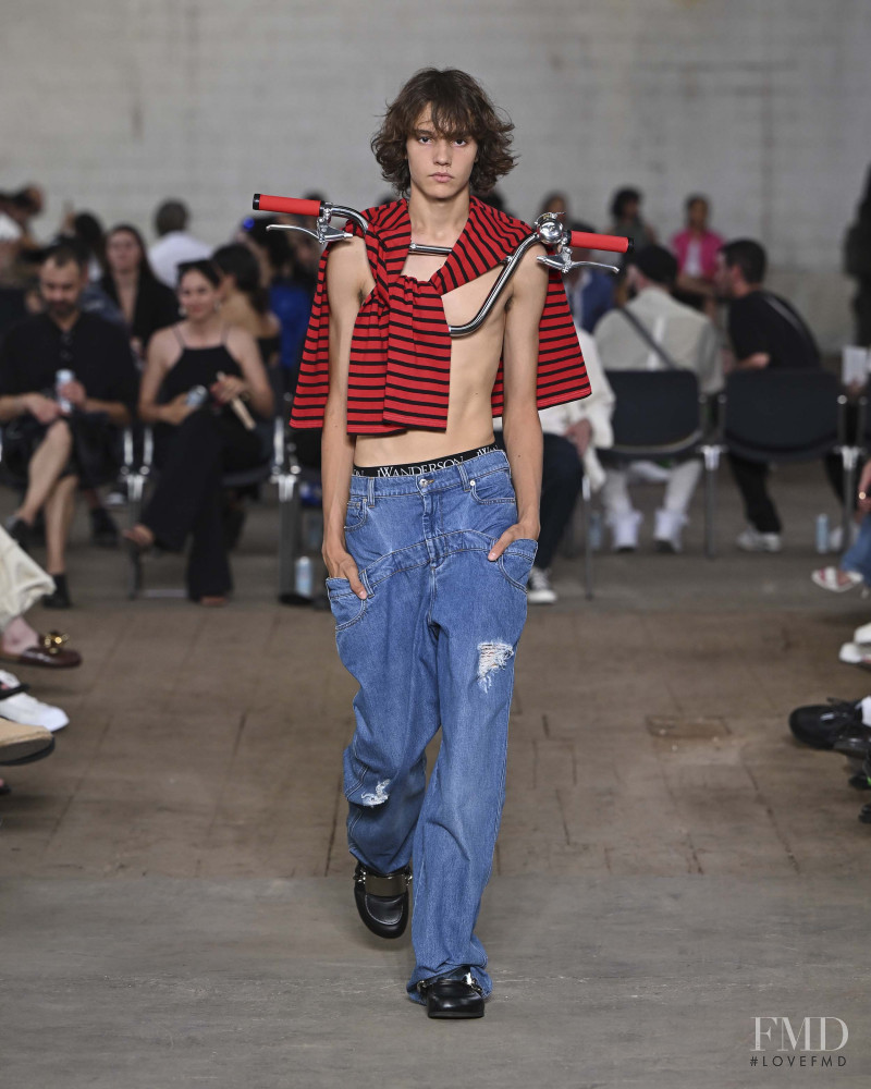 J.W. Anderson fashion show for Spring/Summer 2023