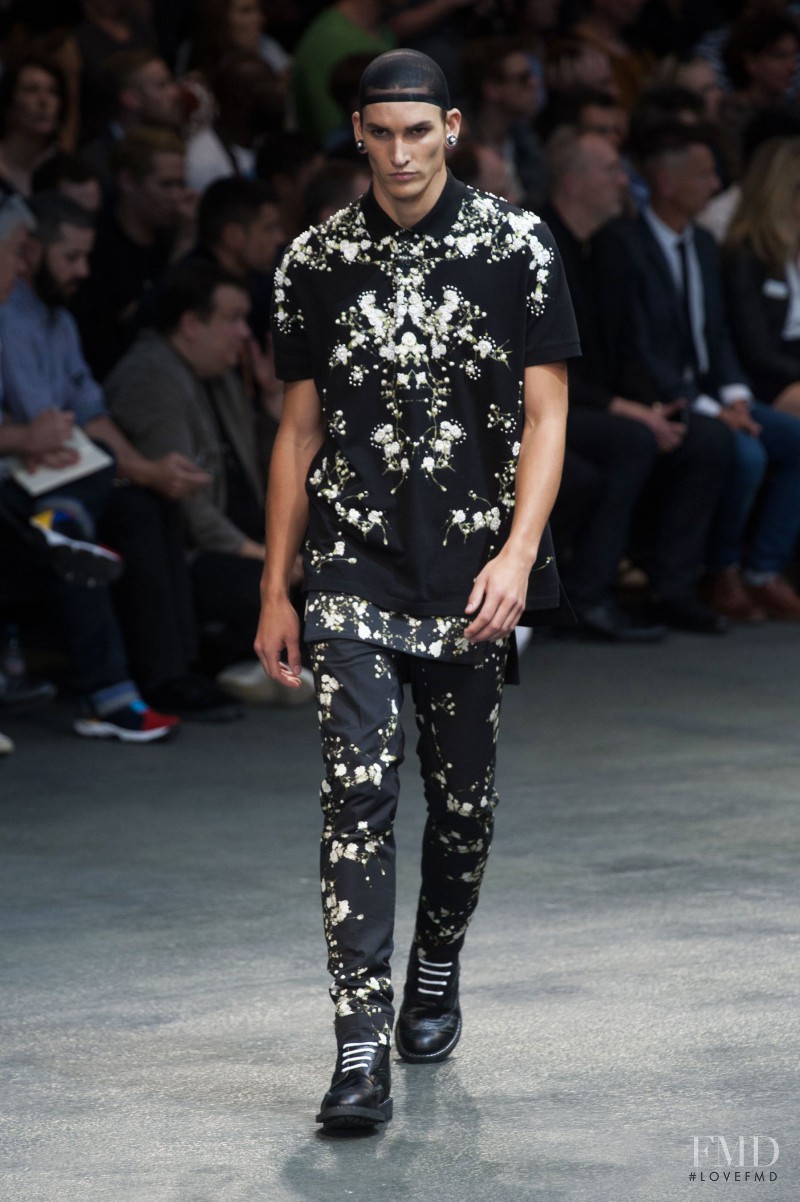 Givenchy fashion show for Spring/Summer 2015