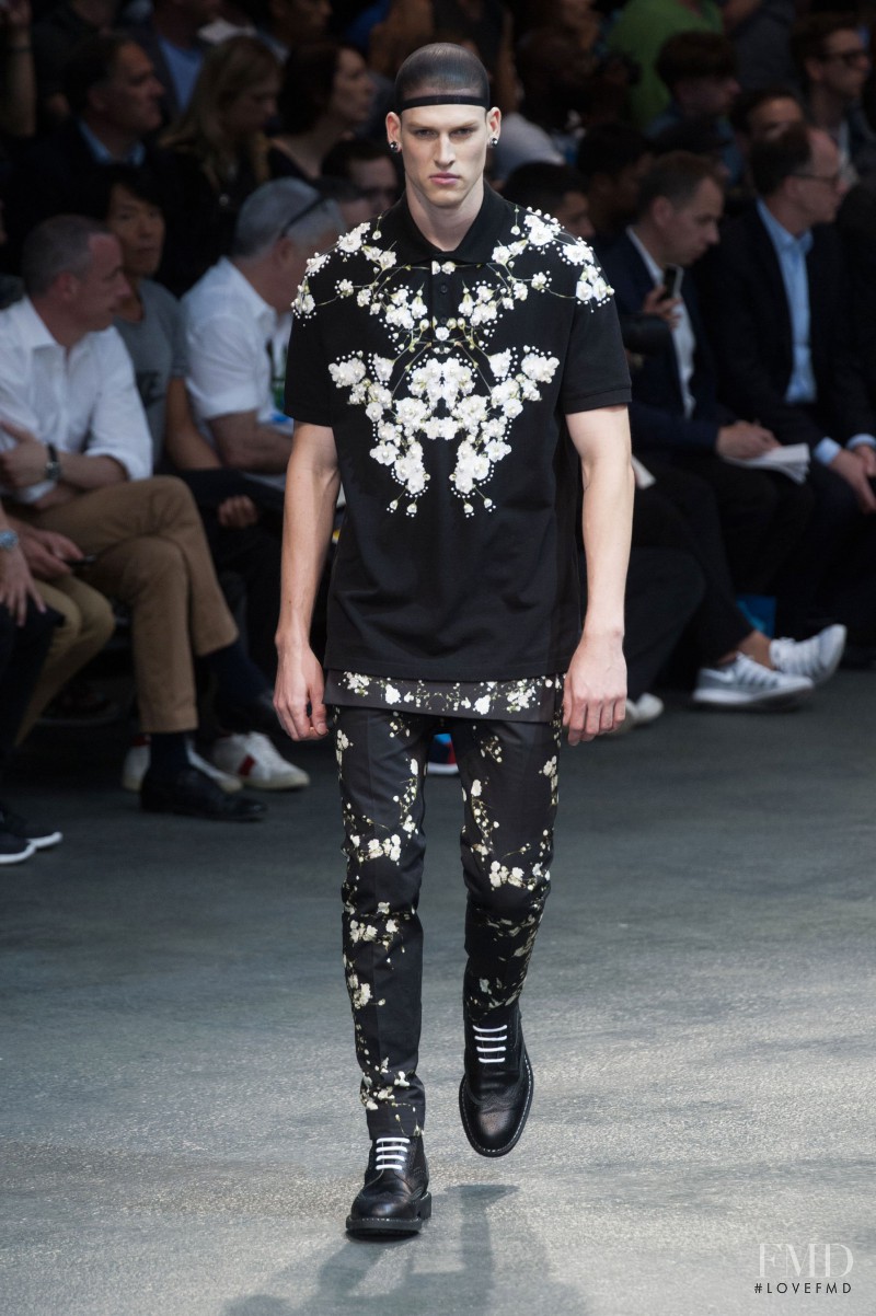 Givenchy fashion show for Spring/Summer 2015