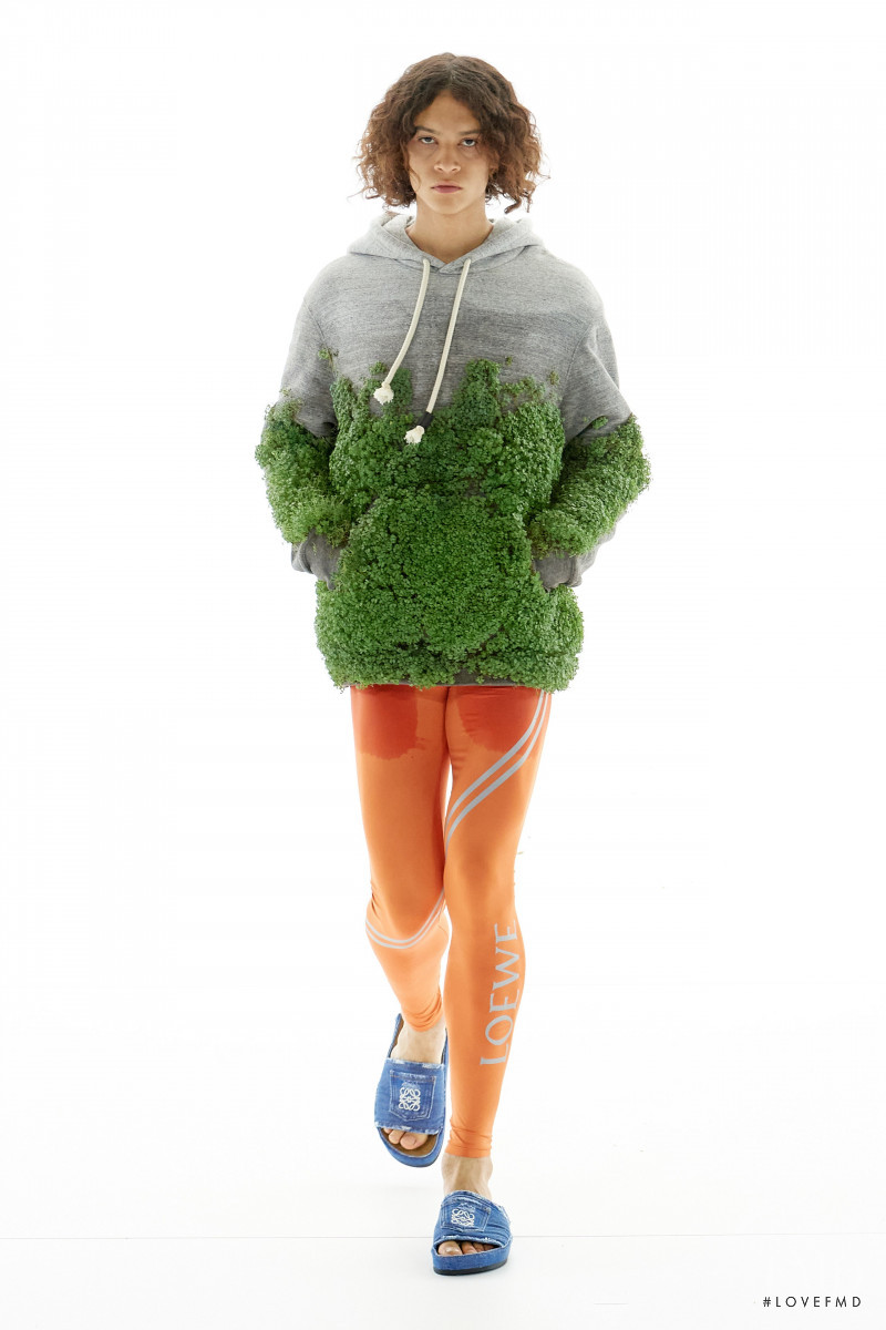 Loewe fashion show for Spring/Summer 2023