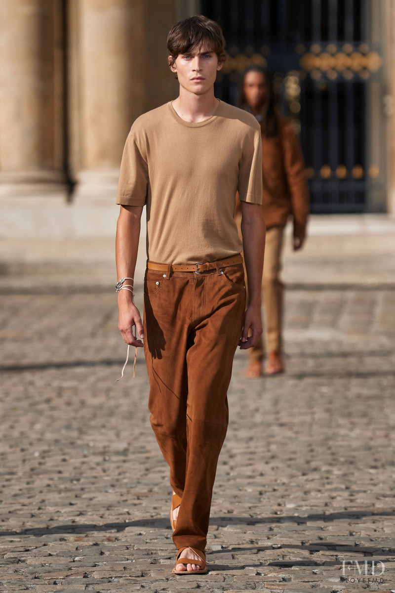 Officine Generale fashion show for Spring/Summer 2023