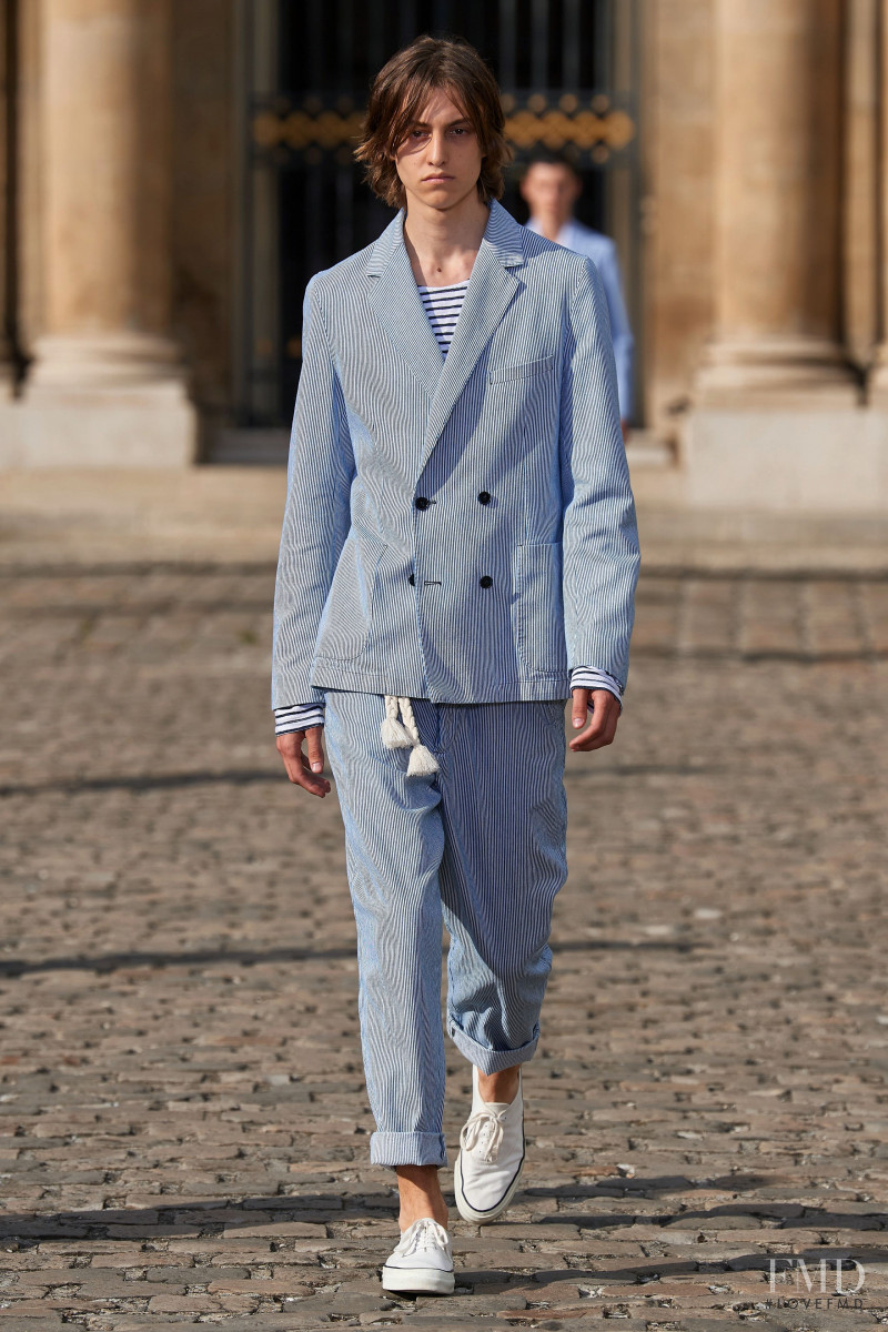 Officine Generale fashion show for Spring/Summer 2023