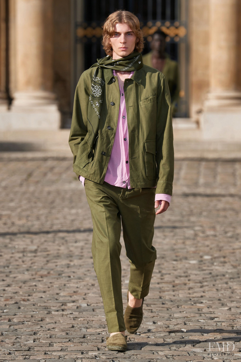 Officine Generale fashion show for Spring/Summer 2023