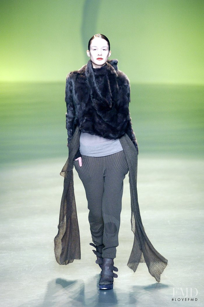Rick Owens Queen fashion show for Autumn/Winter 2004