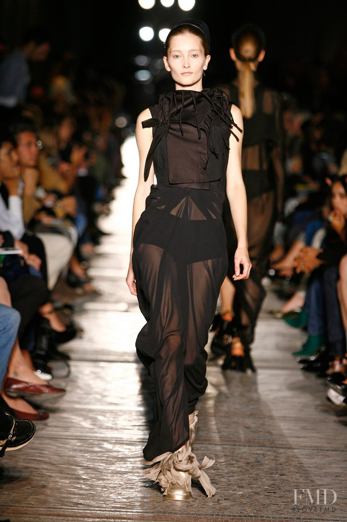 Rick Owens Wishbone fashion show for Spring/Summer 2007