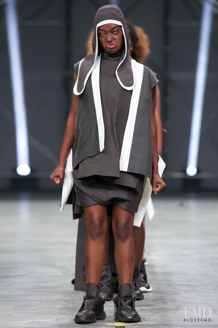 Rick Owens Vicious fashion show for Spring/Summer 2014