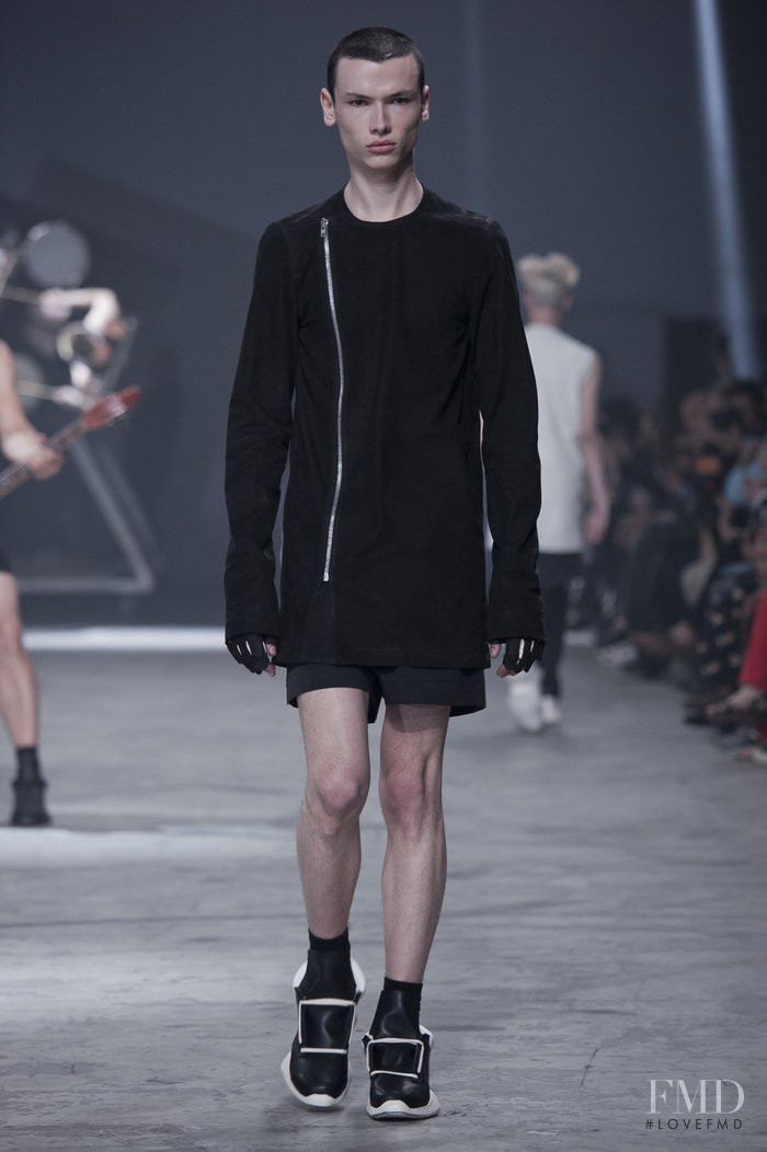 Rick Owens Vicious fashion show for Spring/Summer 2014