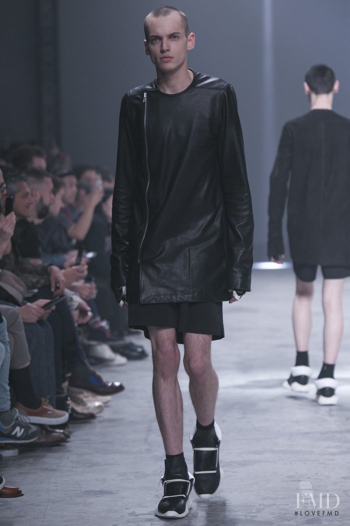 Rick Owens Vicious fashion show for Spring/Summer 2014