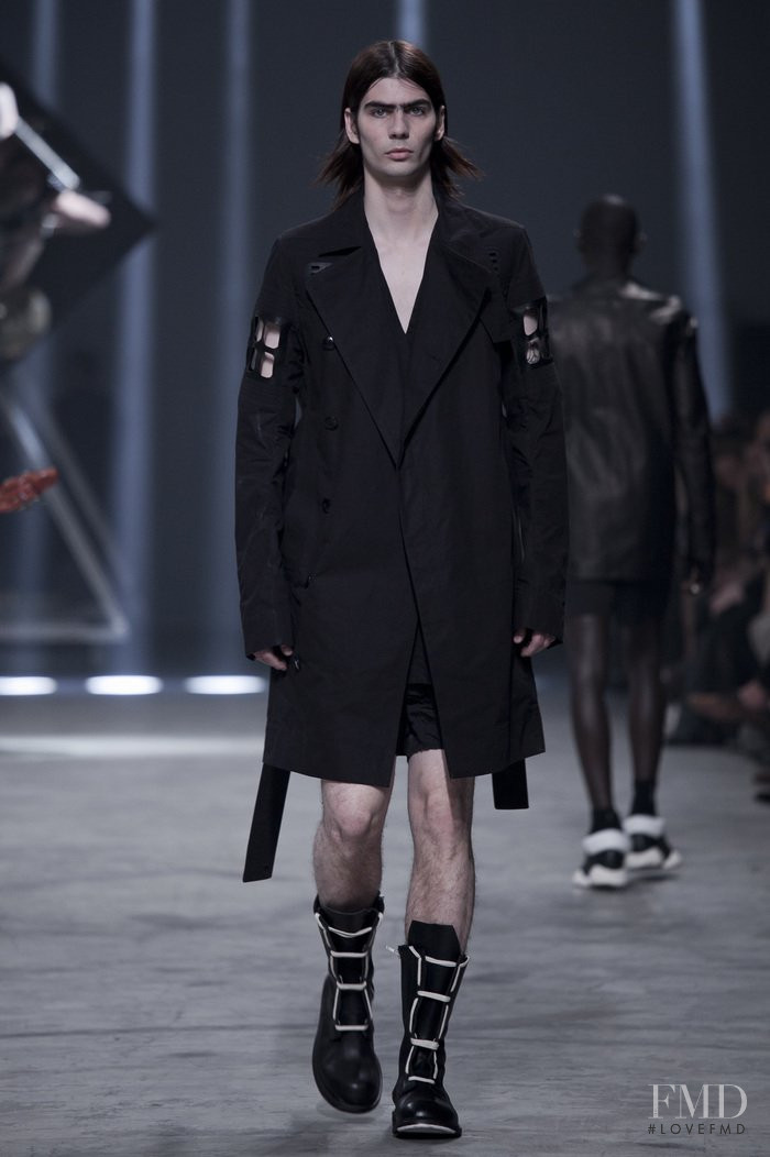 Rick Owens Vicious fashion show for Spring/Summer 2014