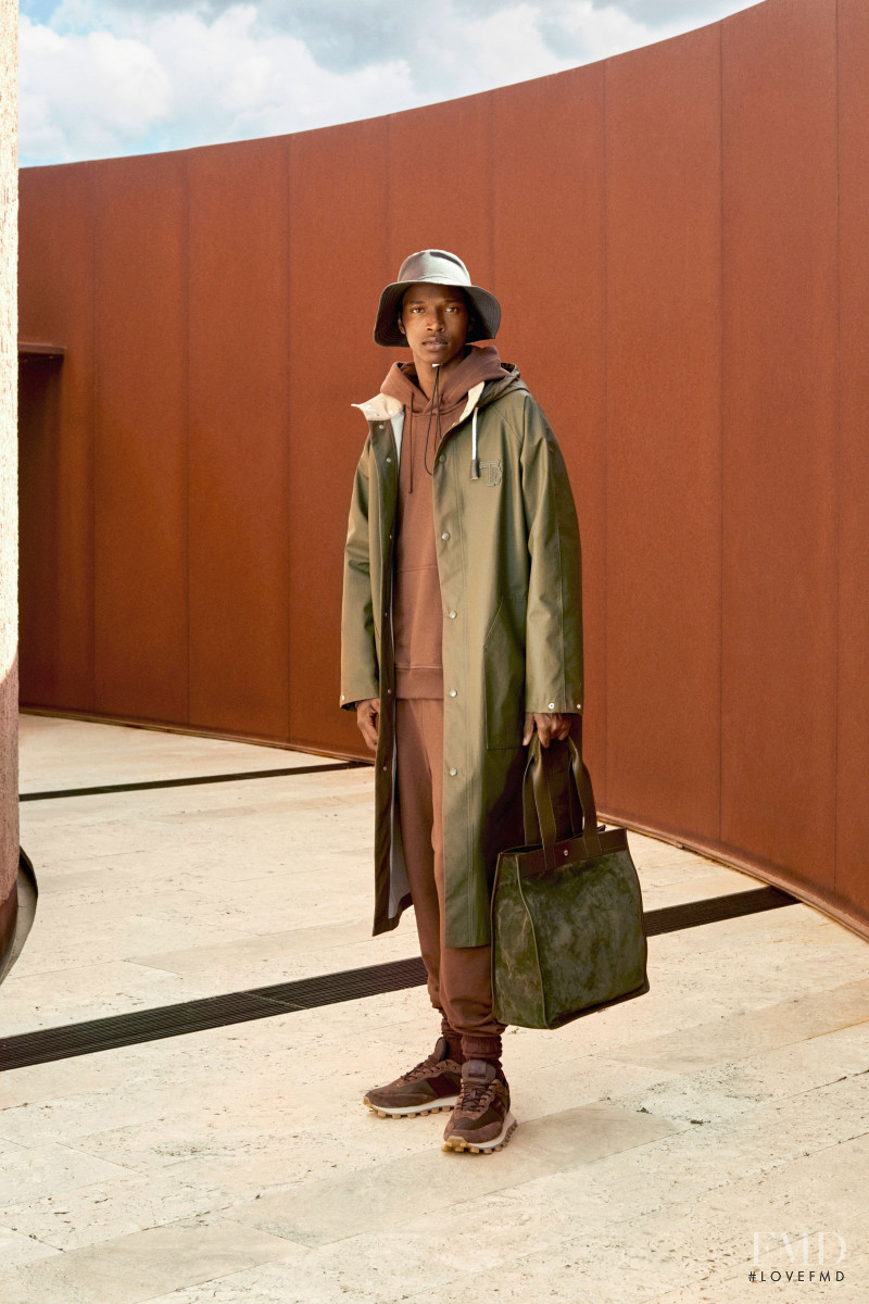 Tod\'s lookbook for Spring/Summer 2023