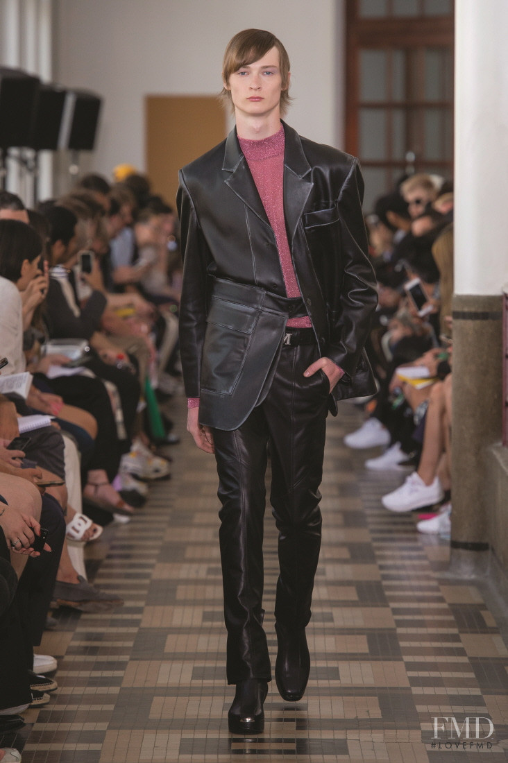 Wooyoungmi David Bowie fashion show for Spring/Summer 2019