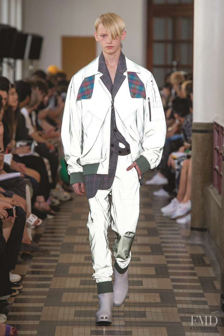 Wooyoungmi David Bowie fashion show for Spring/Summer 2019