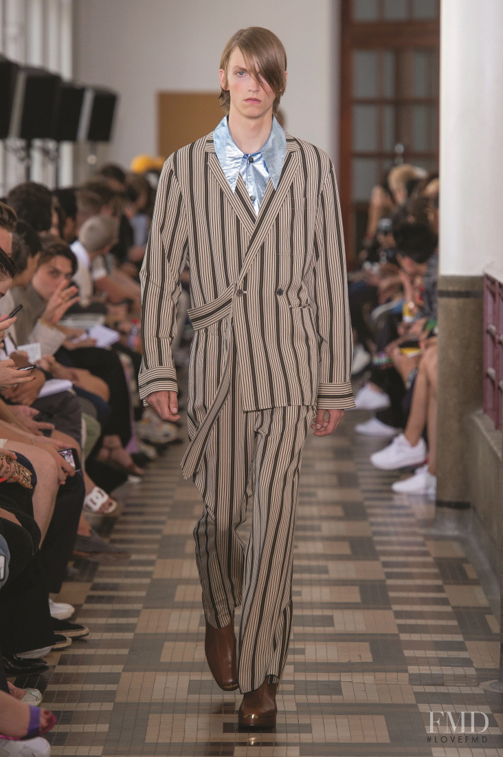 Wooyoungmi David Bowie fashion show for Spring/Summer 2019