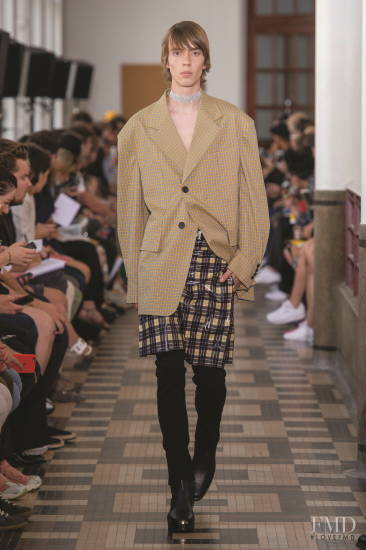 Wooyoungmi David Bowie fashion show for Spring/Summer 2019