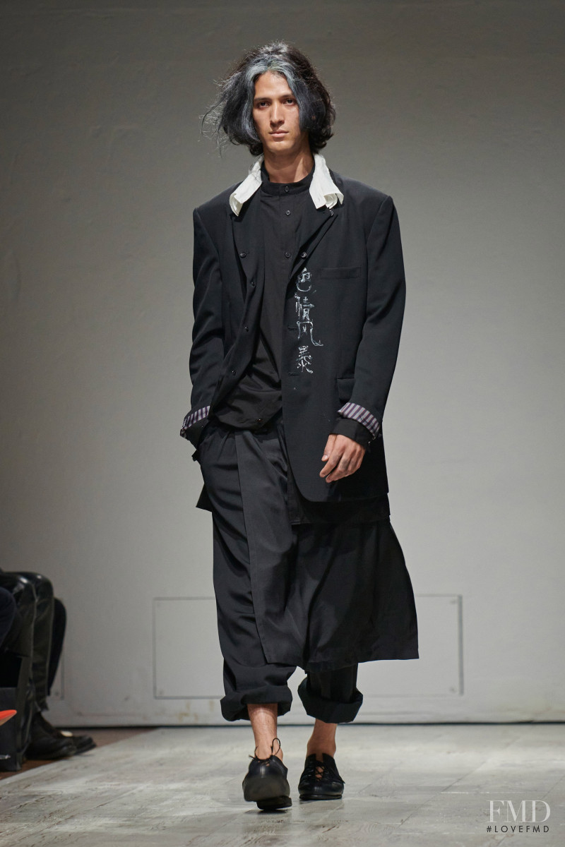 Yohji Yamamoto fashion show for Spring/Summer 2023