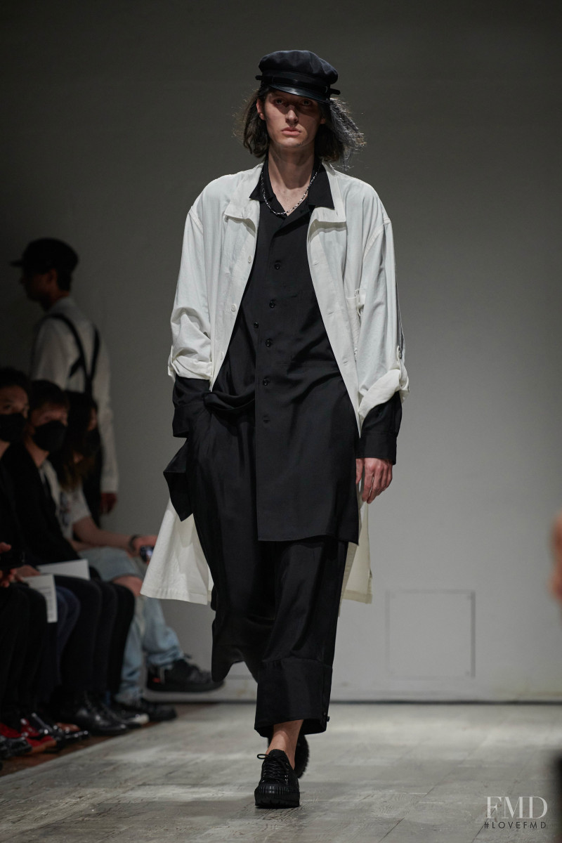 Yohji Yamamoto fashion show for Spring/Summer 2023