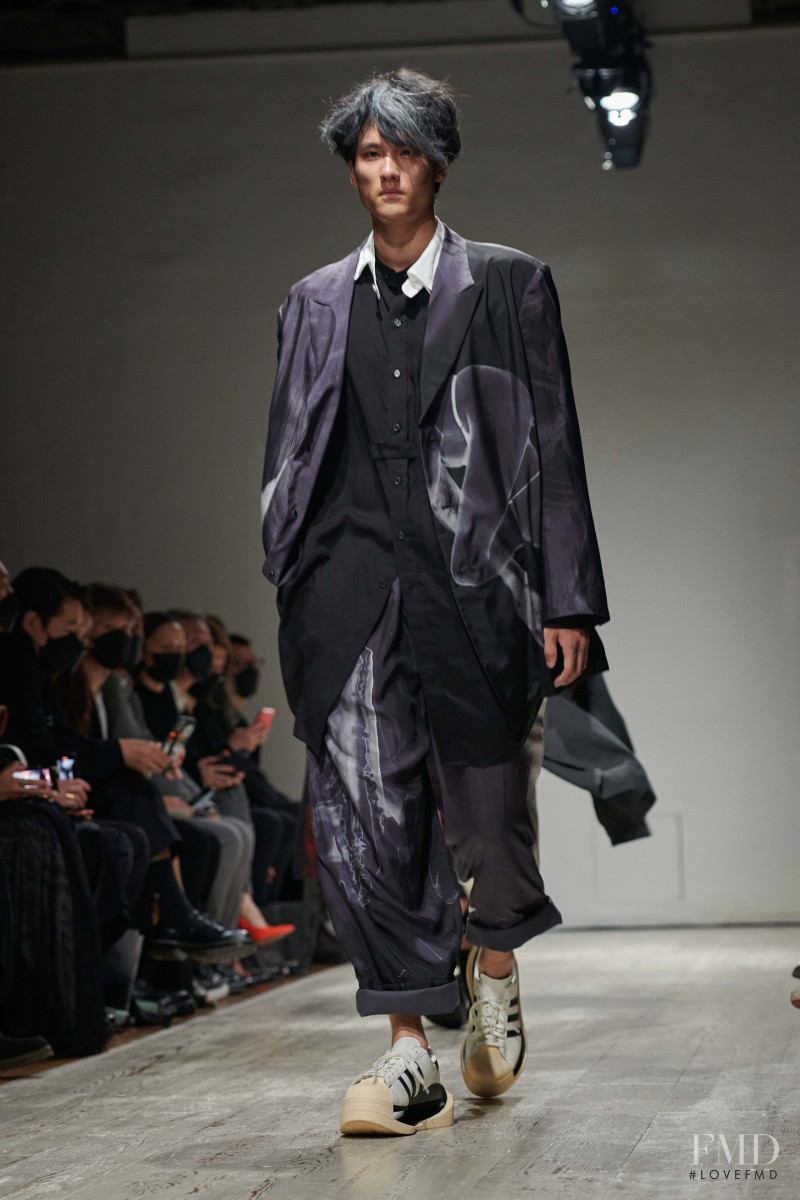 Yohji Yamamoto fashion show for Spring/Summer 2023