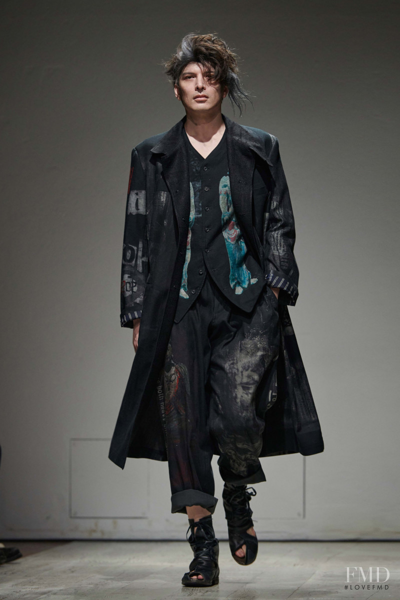 Yohji Yamamoto fashion show for Spring/Summer 2023