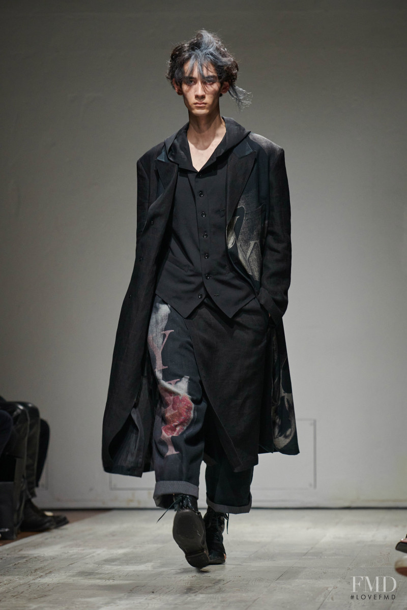 Yohji Yamamoto fashion show for Spring/Summer 2023