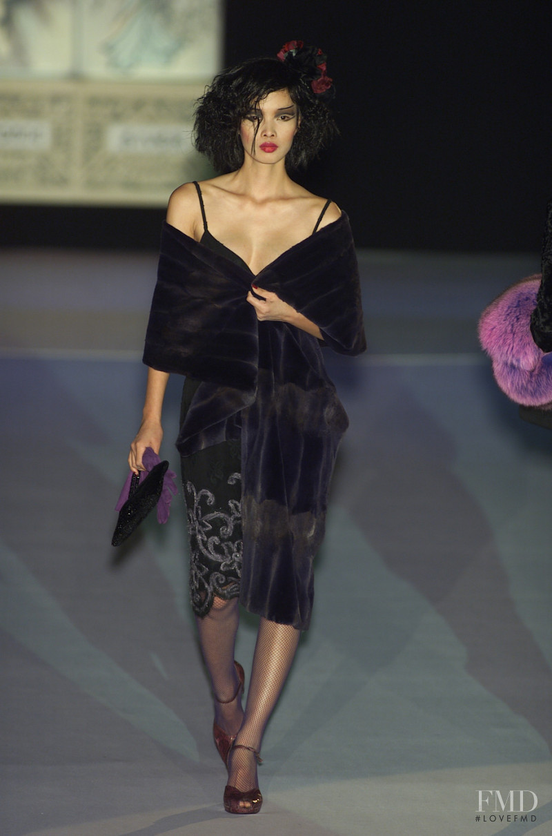 Mariella Burani fashion show for Autumn/Winter 2001