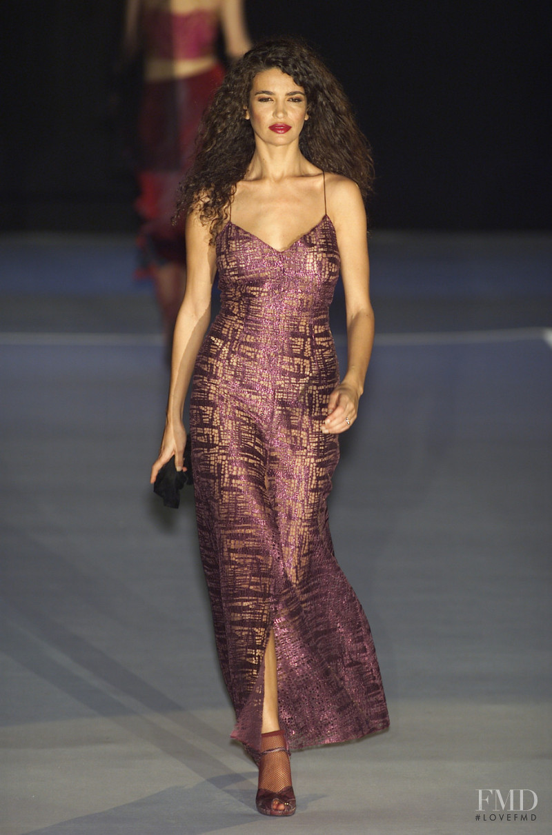 Mariella Burani fashion show for Autumn/Winter 2001