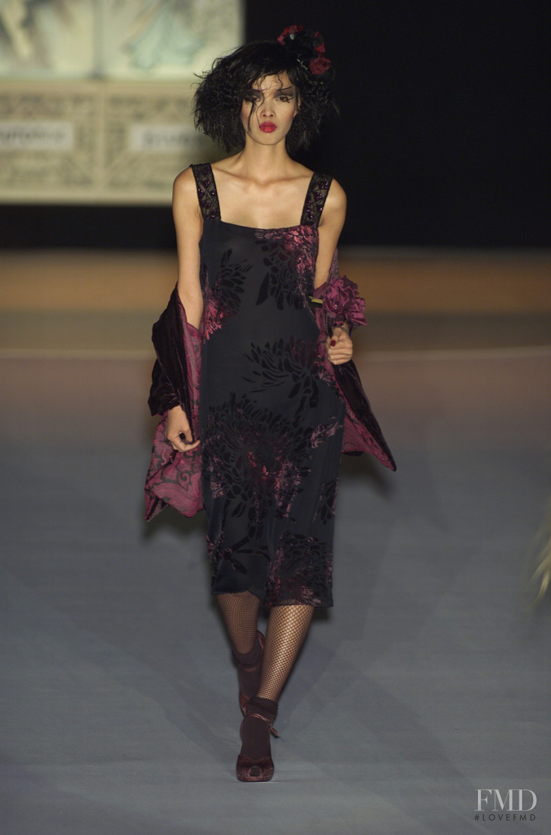 Mariella Burani fashion show for Autumn/Winter 2001