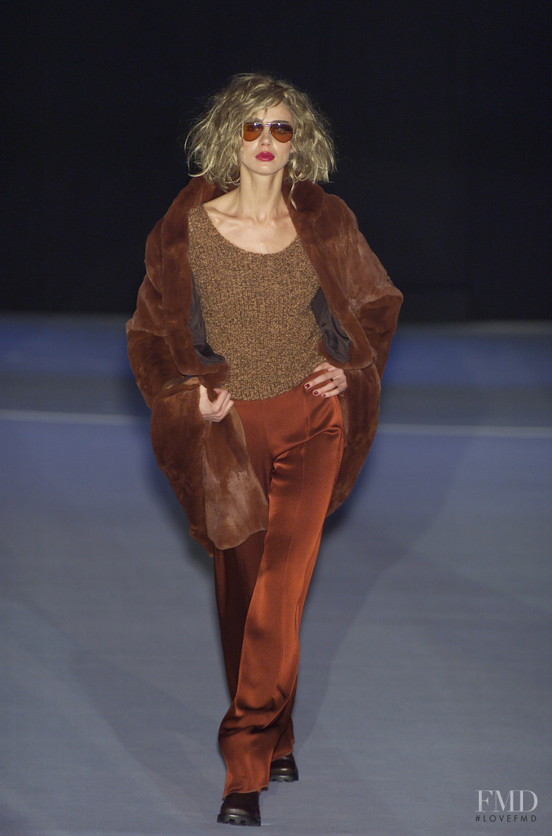 Mariella Burani fashion show for Autumn/Winter 2001