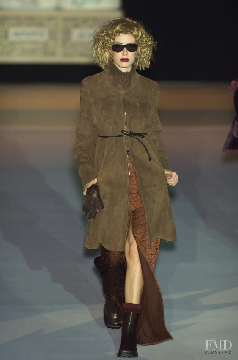 Mariella Burani fashion show for Autumn/Winter 2001