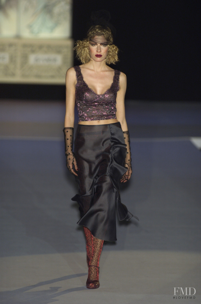 Mariella Burani fashion show for Autumn/Winter 2001