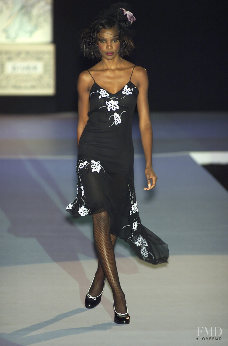 Mariella Burani fashion show for Autumn/Winter 2001