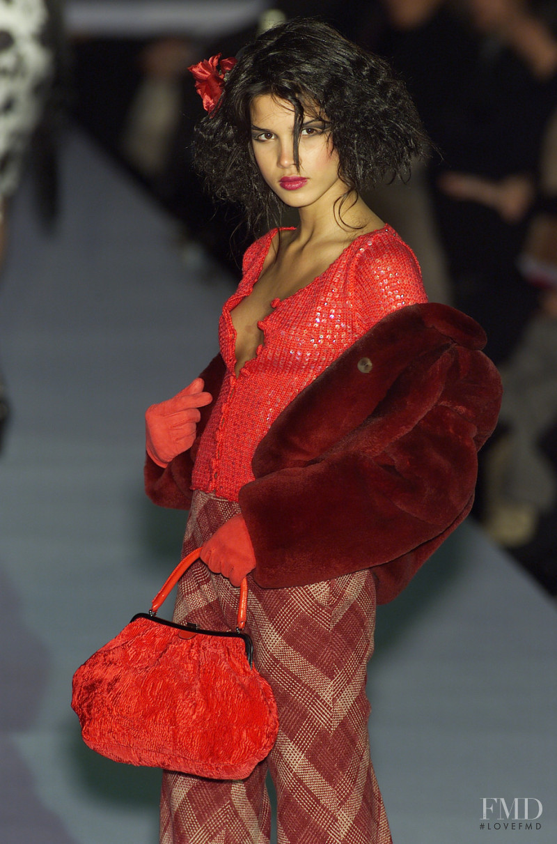 Mariella Burani fashion show for Autumn/Winter 2001