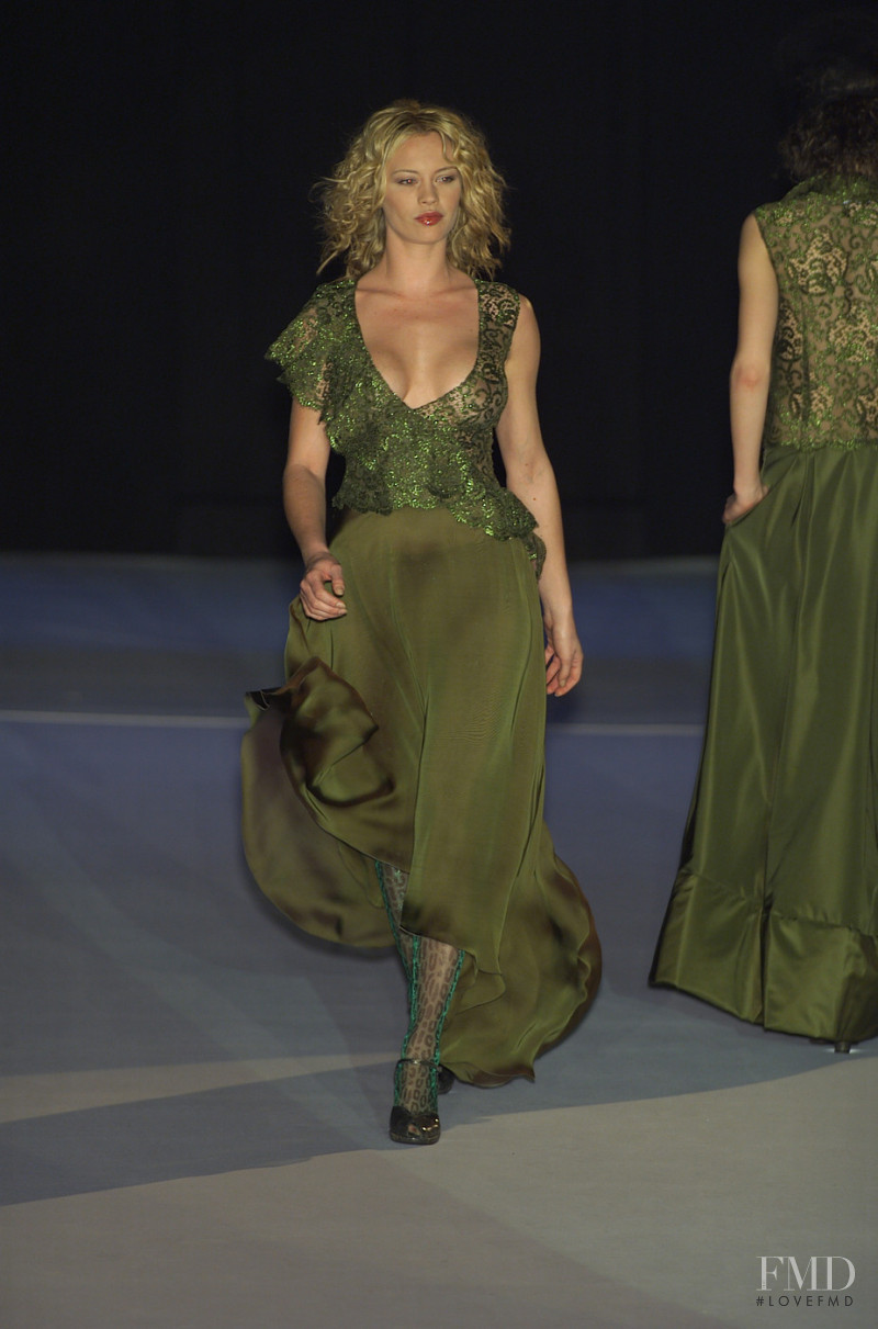 Mariella Burani fashion show for Autumn/Winter 2001