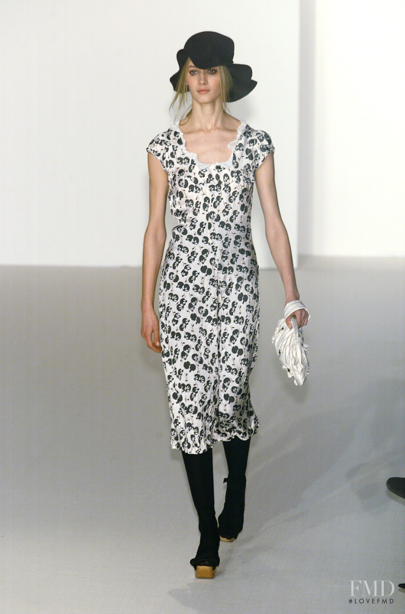 Marni fashion show for Autumn/Winter 2001