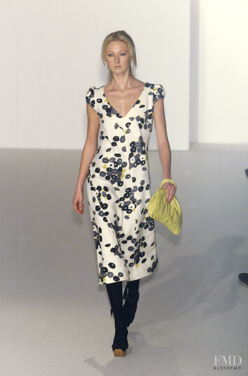 Marni fashion show for Autumn/Winter 2001