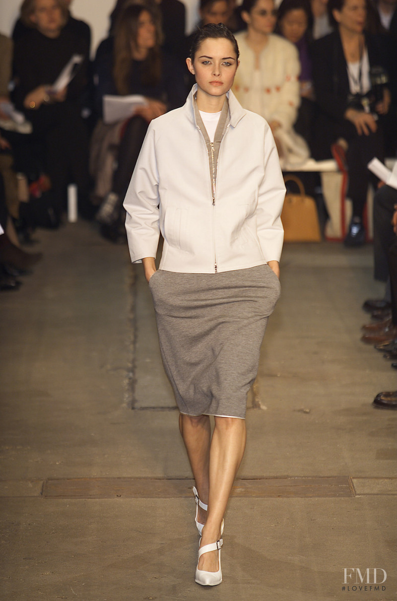 Narciso Rodriguez fashion show for Autumn/Winter 2001