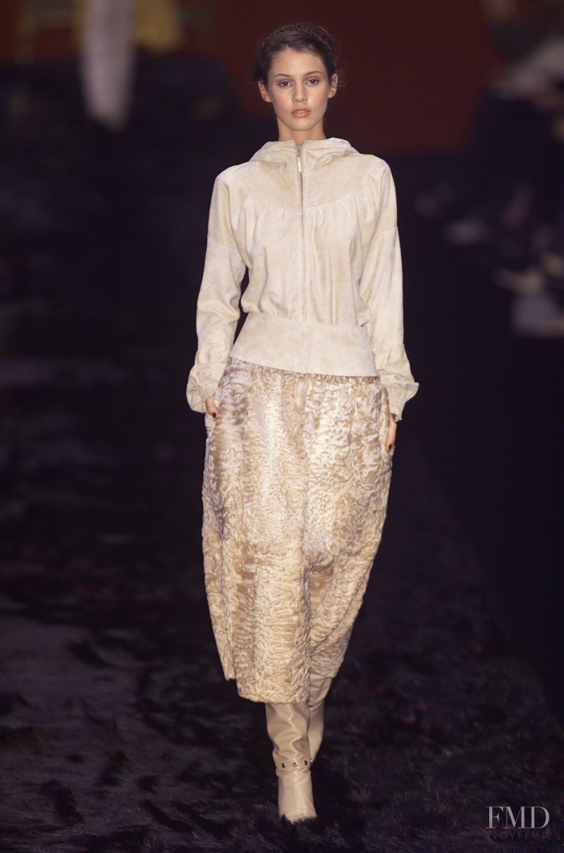 Nina Ricci fashion show for Autumn/Winter 2001