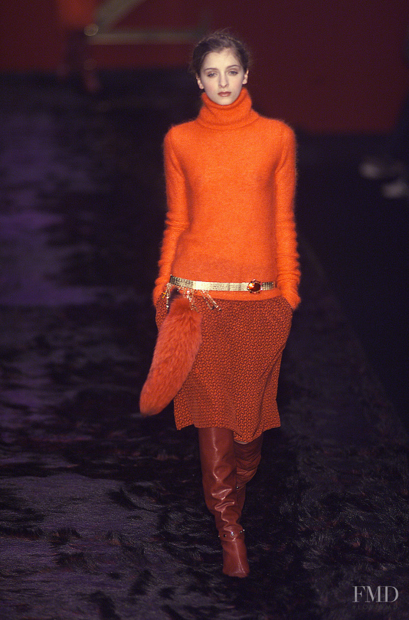 Nina Ricci fashion show for Autumn/Winter 2001