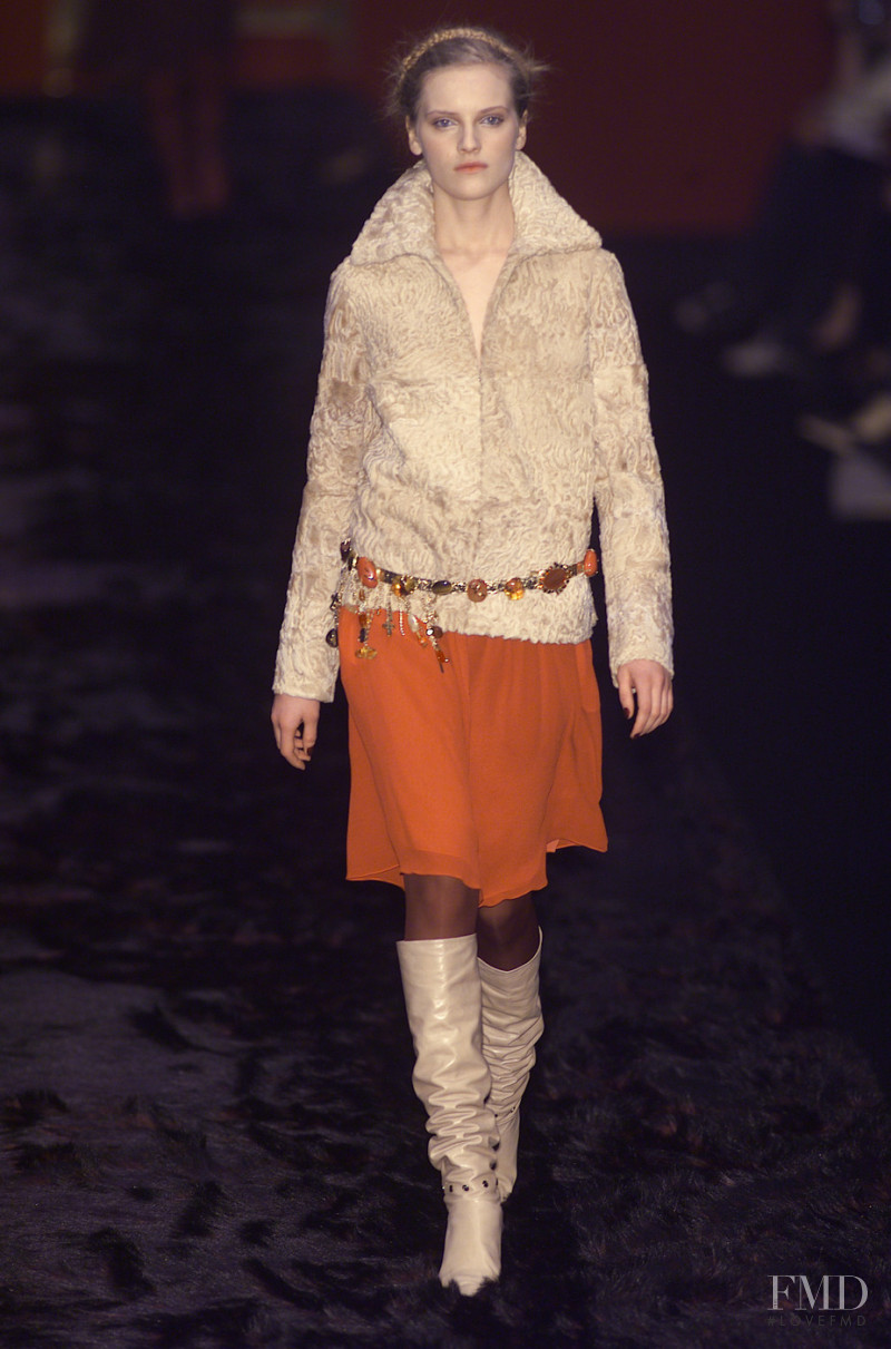 Nina Ricci fashion show for Autumn/Winter 2001