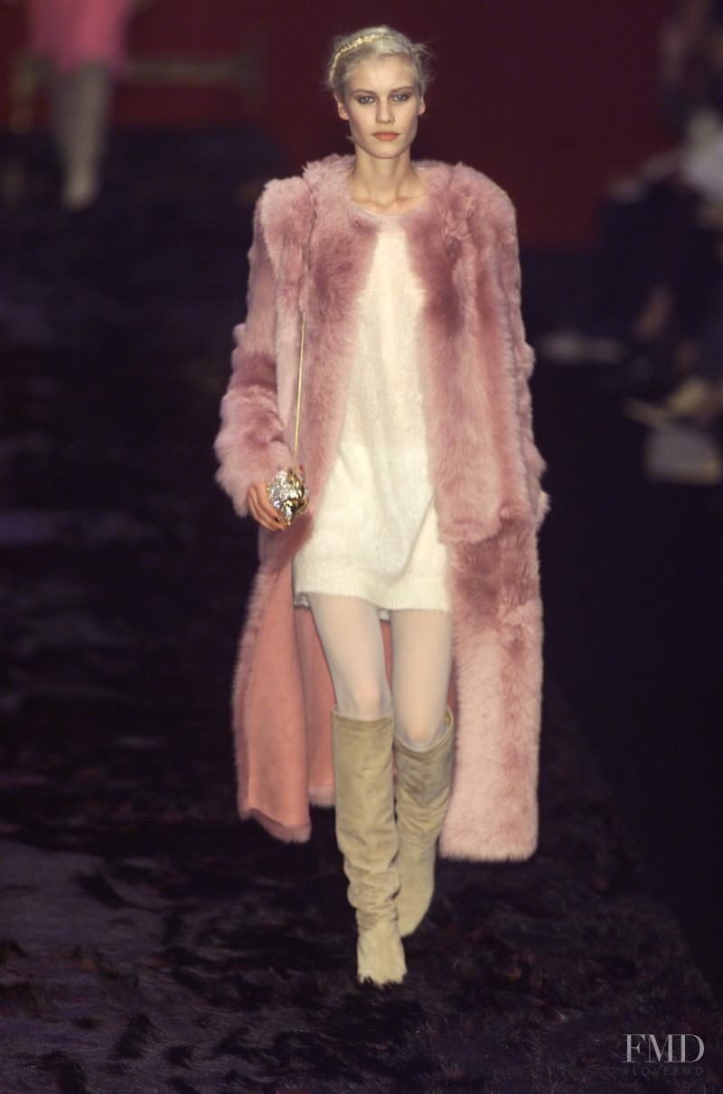 Nina Ricci fashion show for Autumn/Winter 2001