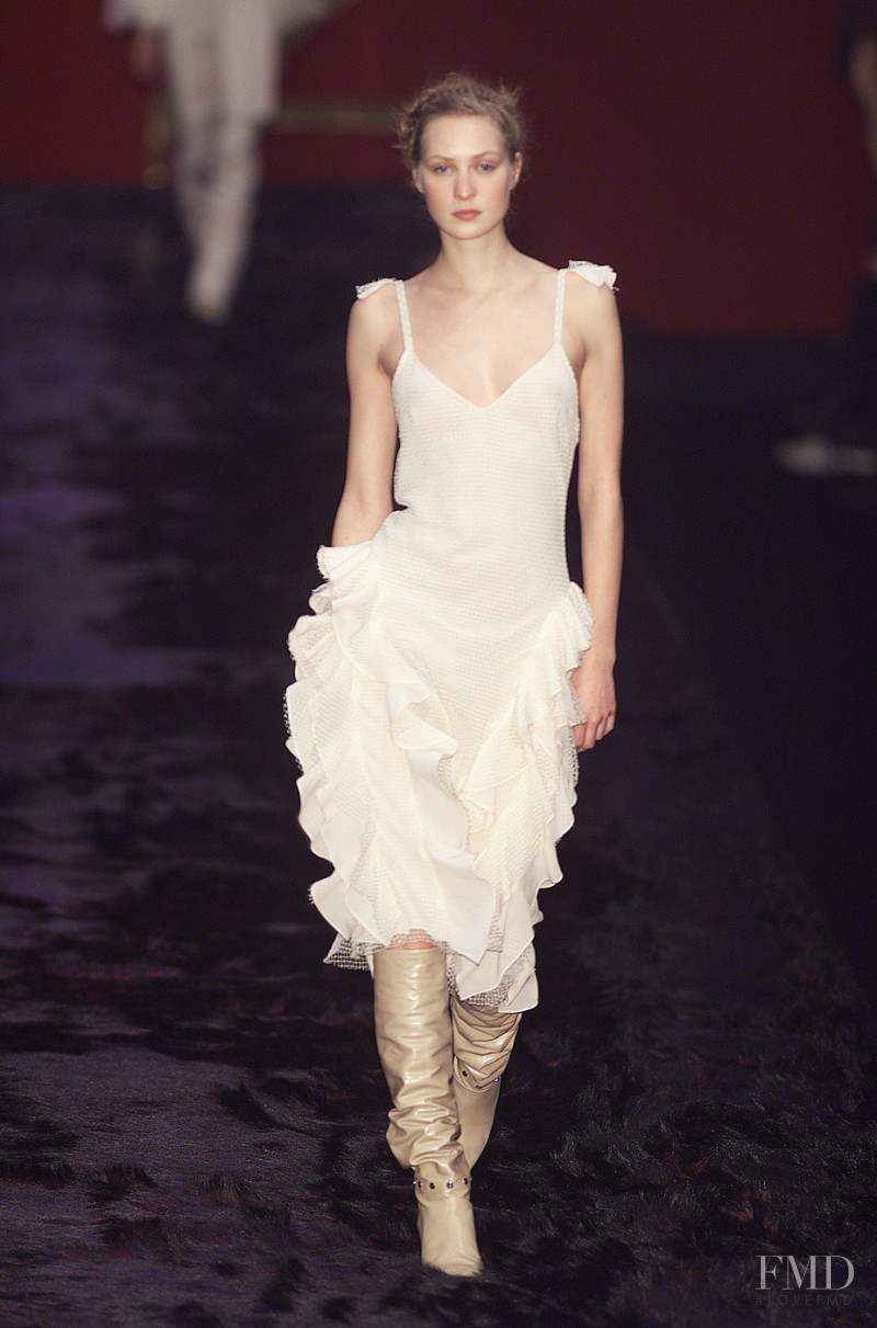 Nina Ricci fashion show for Autumn/Winter 2001