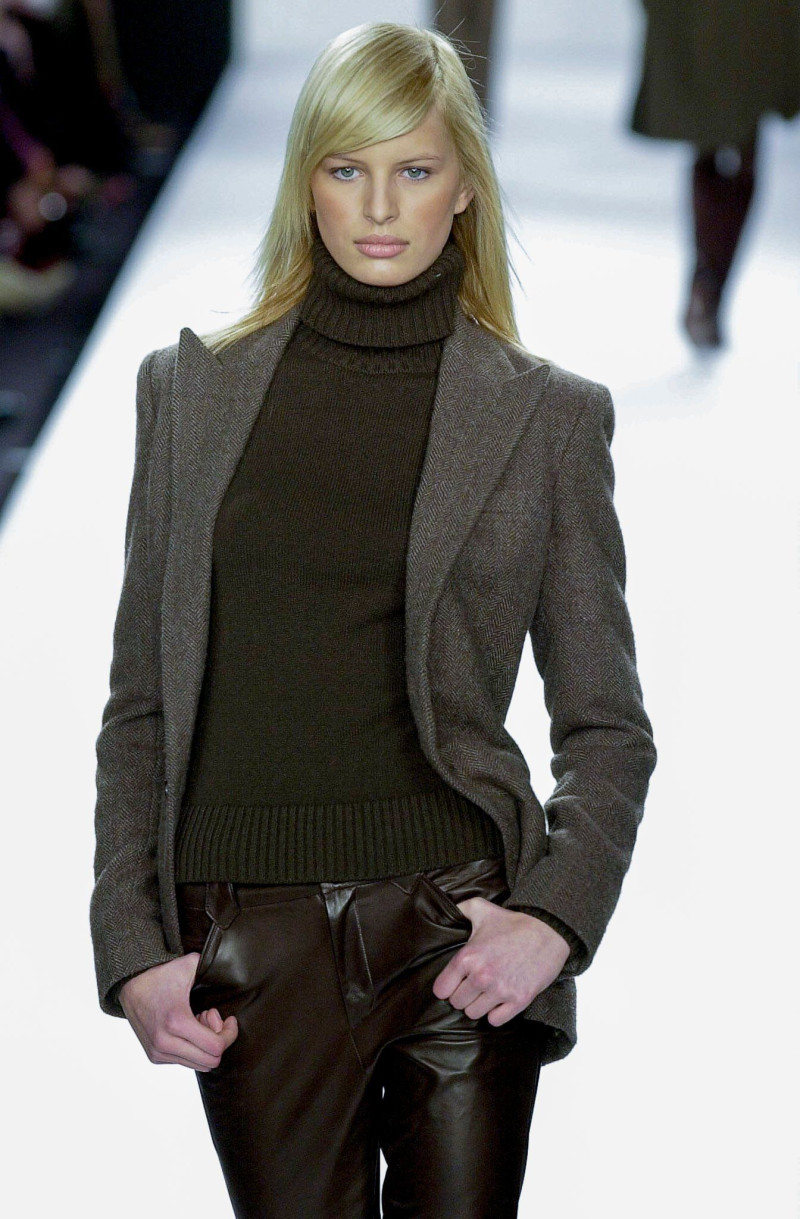 Karolina Kurkova featured in  the Ralph Lauren fashion show for Autumn/Winter 2001