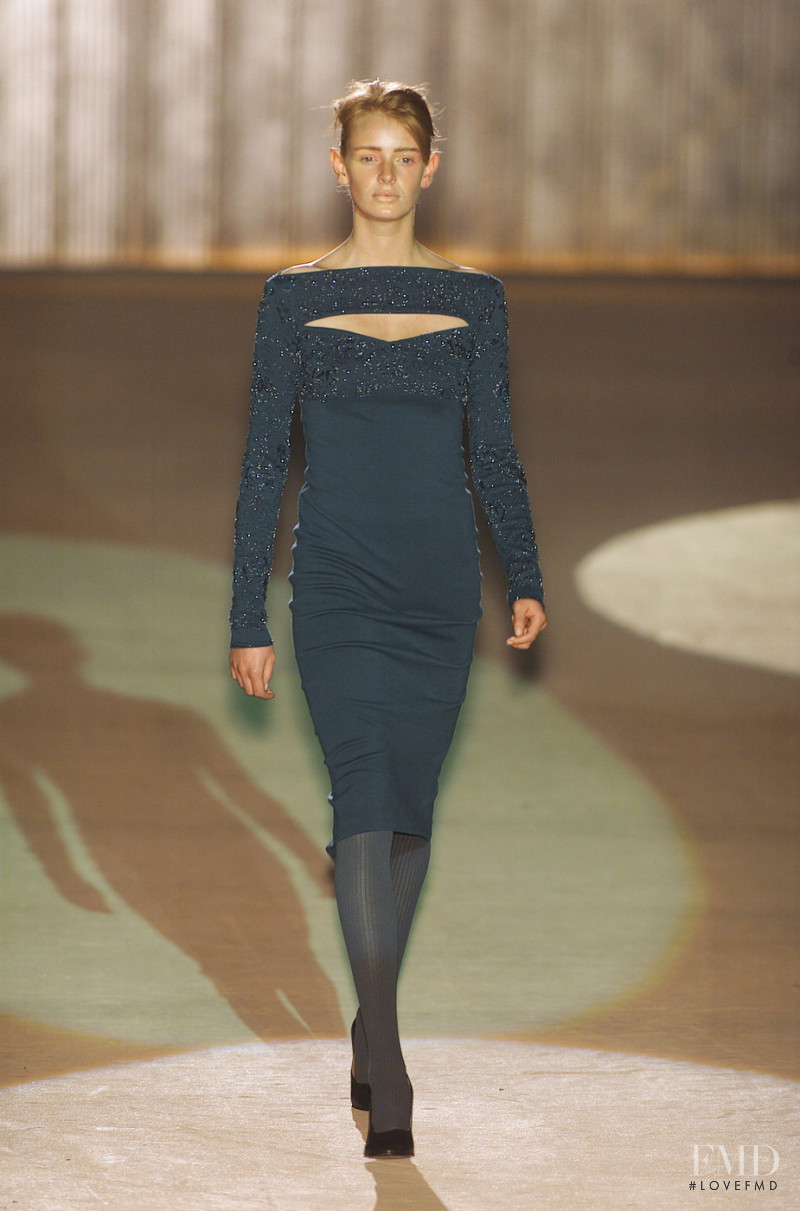 Romeo Gigli fashion show for Autumn/Winter 2001