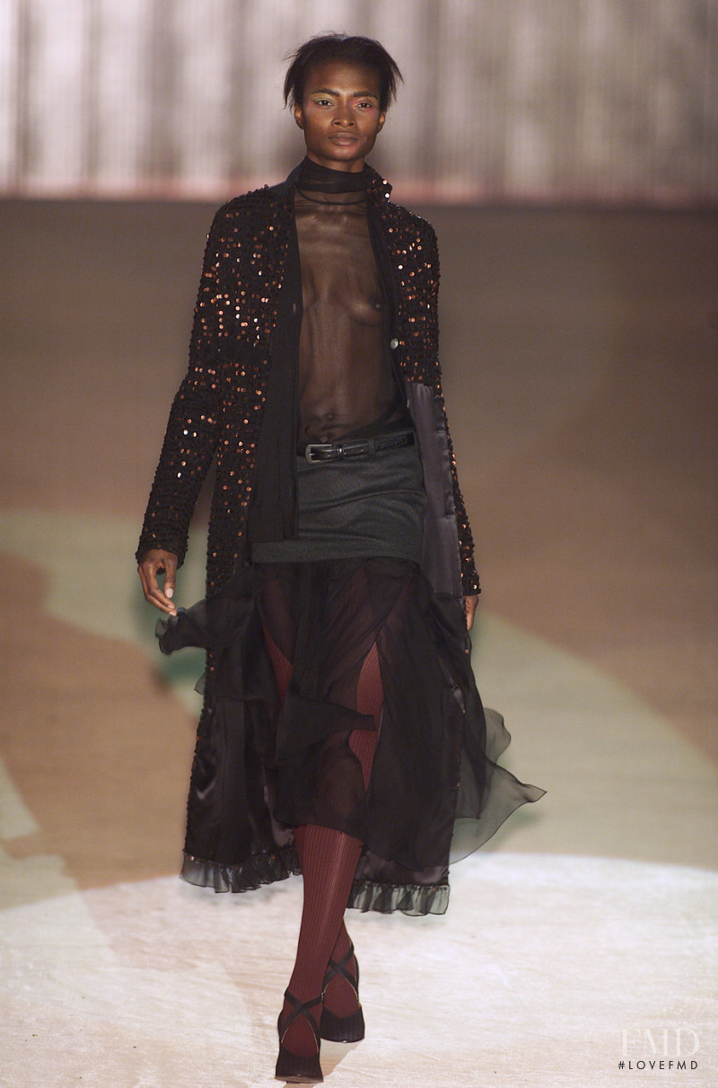 Romeo Gigli fashion show for Autumn/Winter 2001