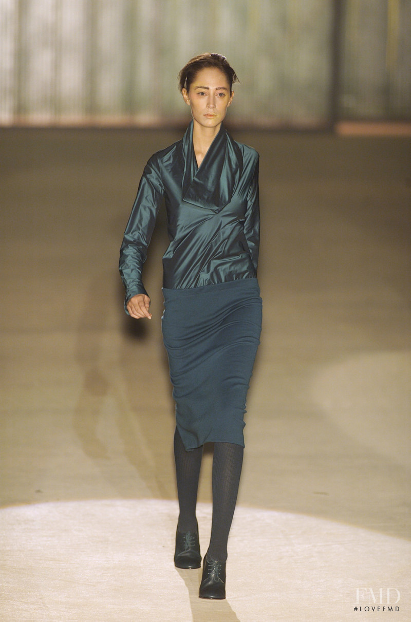 Romeo Gigli fashion show for Autumn/Winter 2001