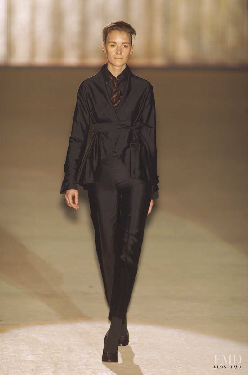 Romeo Gigli fashion show for Autumn/Winter 2001