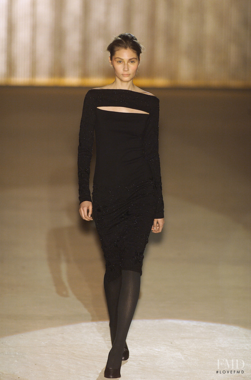 Romeo Gigli fashion show for Autumn/Winter 2001